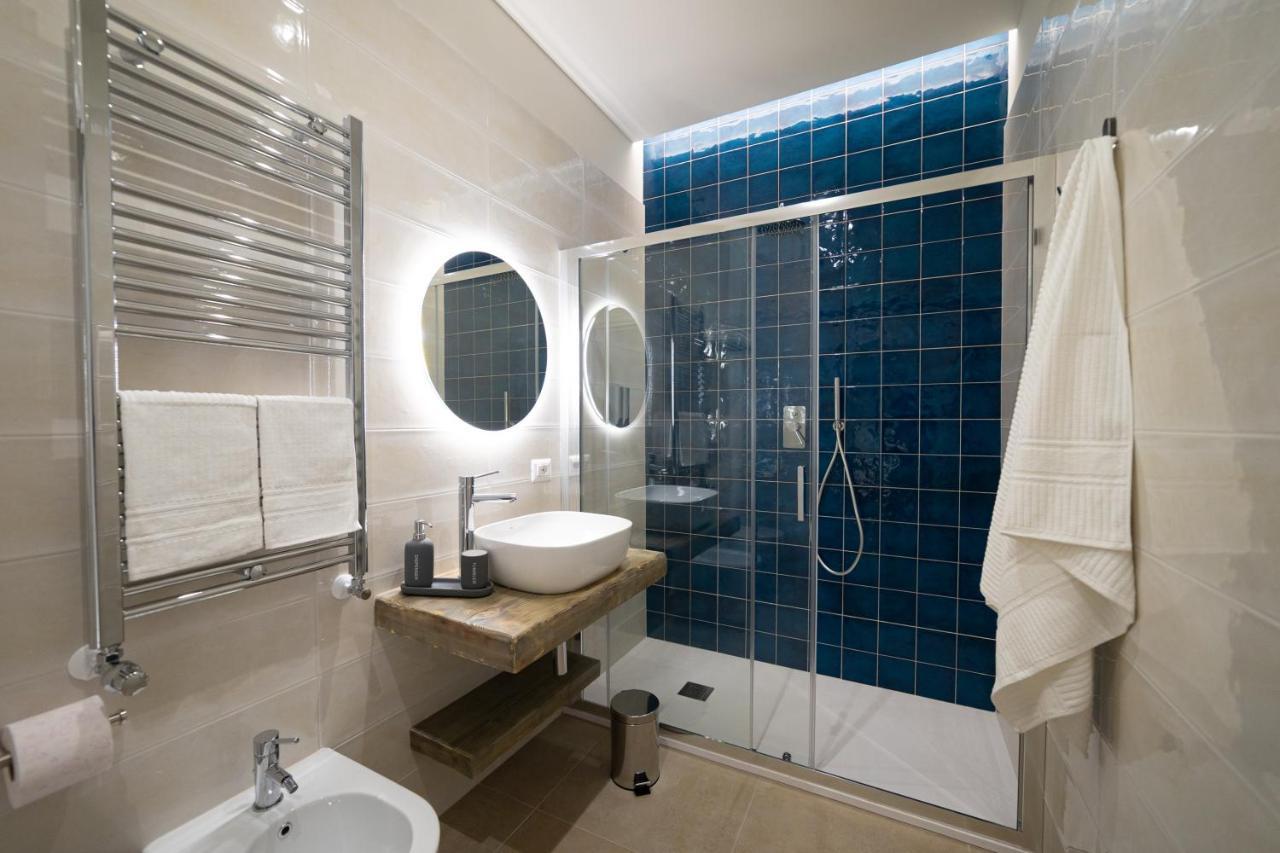 Numisia Guest House แตร์ราชินา ภายนอก รูปภาพ
