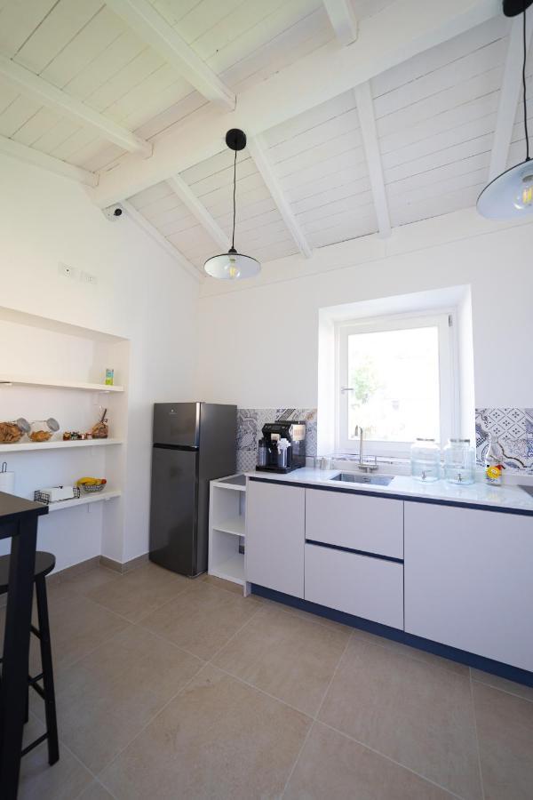 Numisia Guest House แตร์ราชินา ภายนอก รูปภาพ