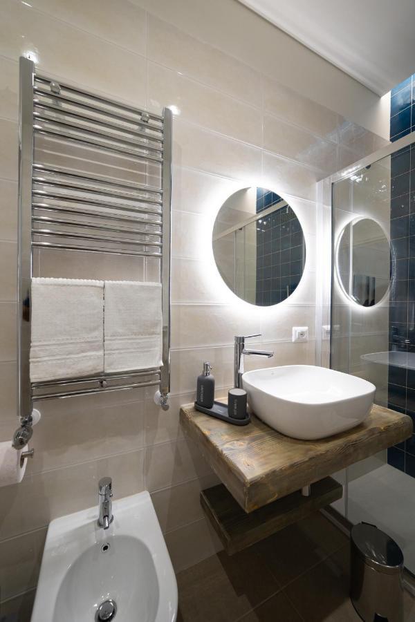 Numisia Guest House แตร์ราชินา ภายนอก รูปภาพ